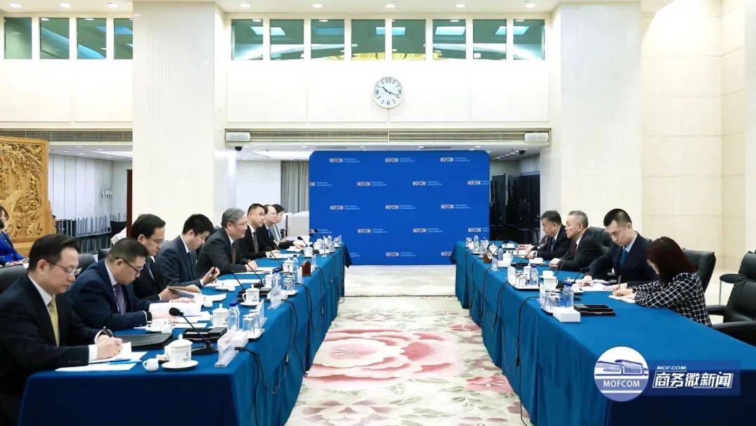 #商务部长会见多家美企# 近期大量跨国公司高管到访我国商务部，特别是美国企业占据