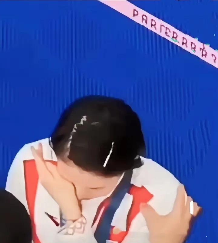 真的太寒心了！
昨天看到一群黑粉攻击世界冠军陈芋汐，气得我拳头都硬了！人家本本分