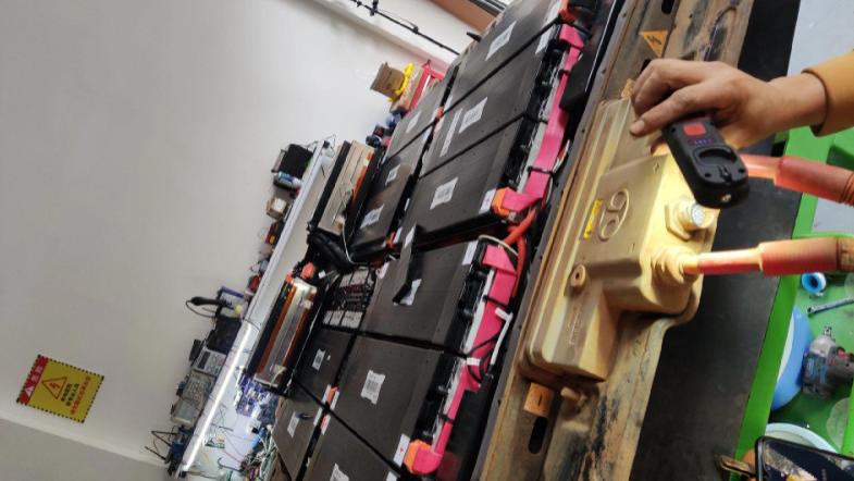 新能源汽车保养新套路——电池均衡维护，老司机：只有这3种情况才需要