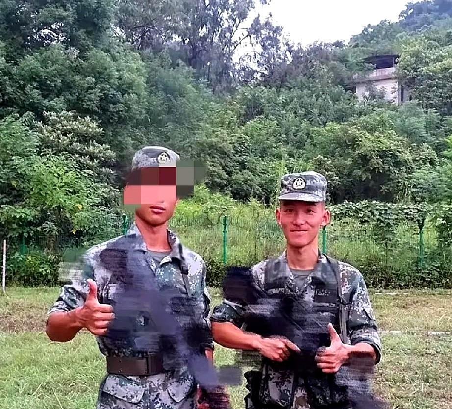 谢浩南当兵旧照曝光，网友惊呼：完全认不出！
这波