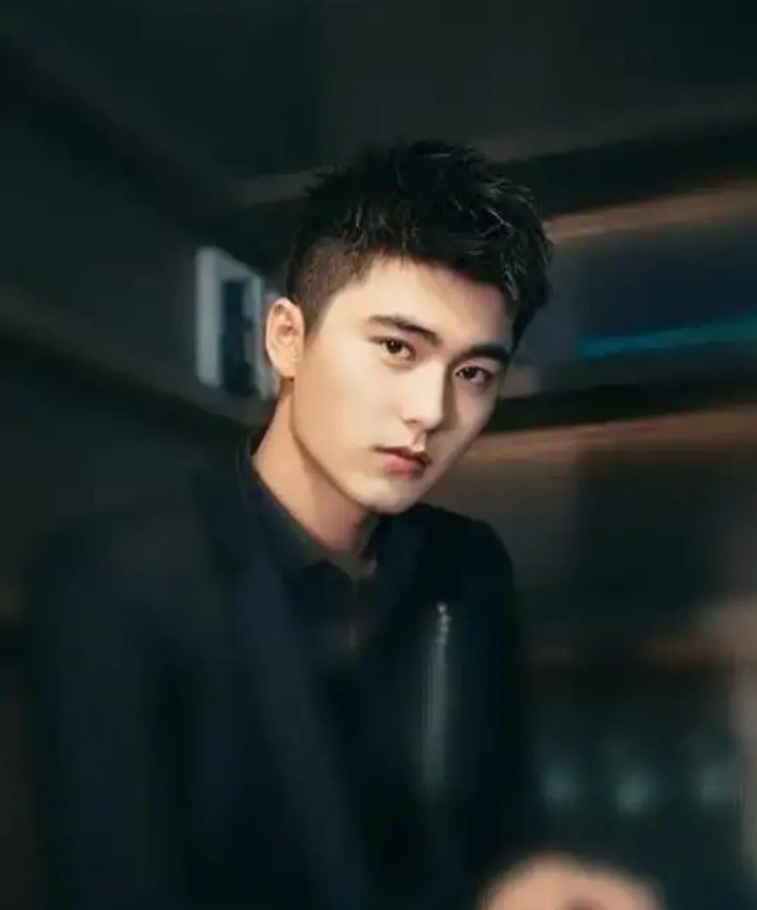 #刘奕畅拒演苍兰诀男二# 误以为洪尧勾引自己“老婆”李沐宸的刘奕畅，和洪尧上了同