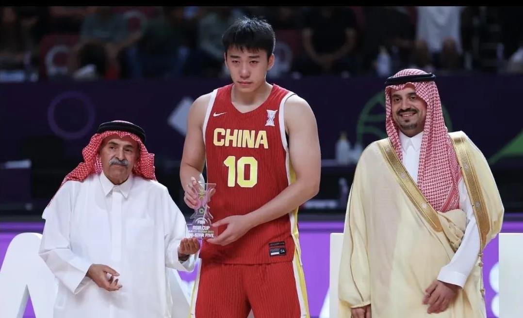 亚洲杯后这几个人身价暴涨：
郭士强
亚洲杯打出近十年最好成绩，郭士强功不可没，已