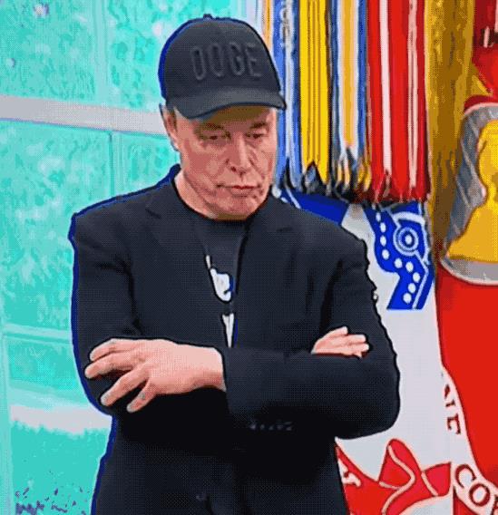 特朗普宣布马斯克离职：老马表情是这样，果然病得不轻！吃药吃太多，明显精神状态极度