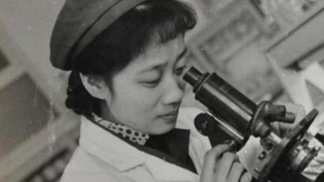 78年我提干探家，火车上遇见2位女军医，分别时她塞给我一张纸条