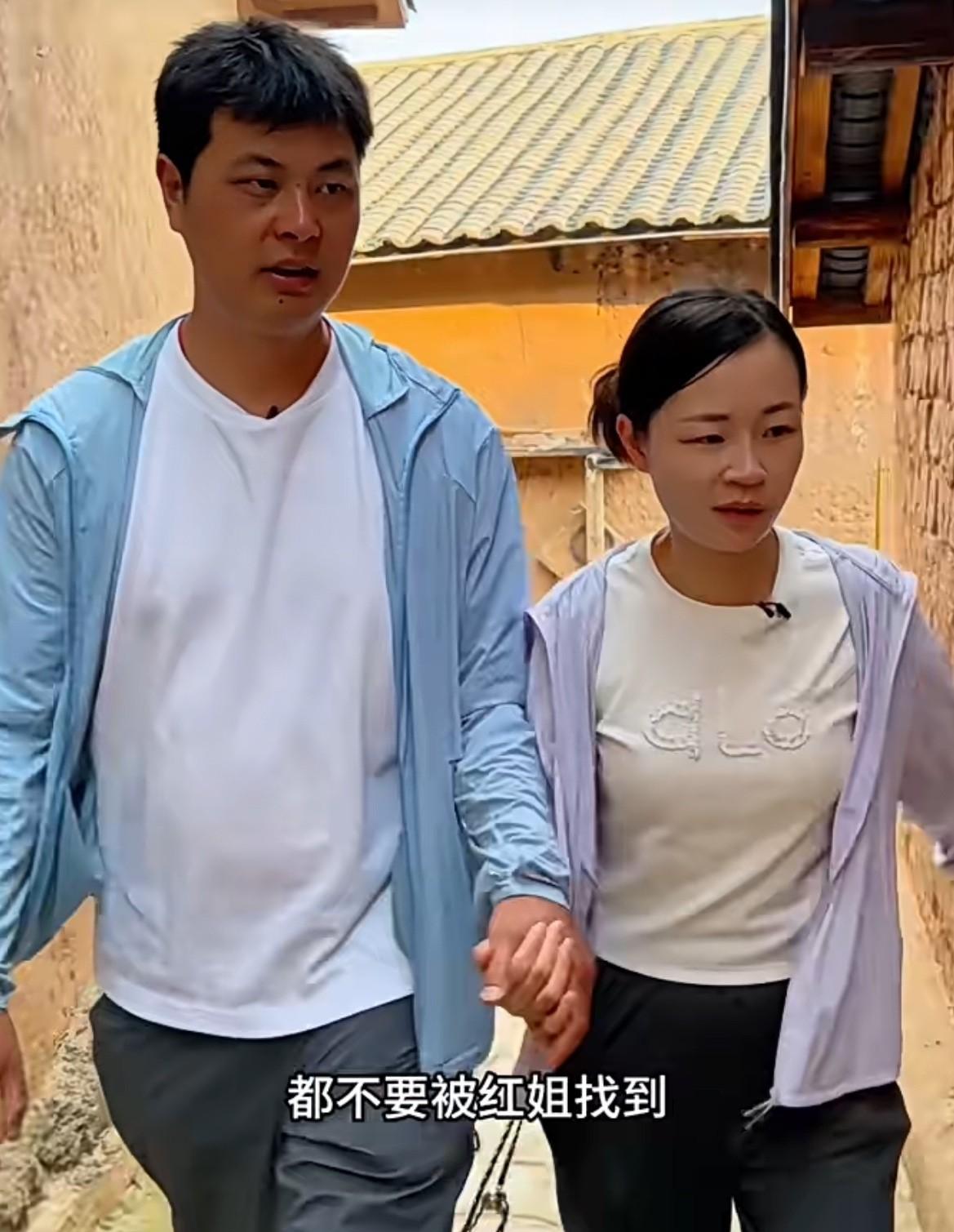 “我的镯子啊，被谁找到都行，就是不能被红姐找到，哪怕出高价都买不回来。”冷梅这话