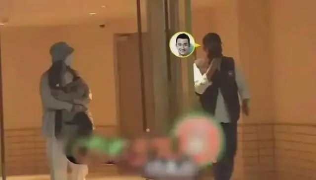 文章开大G，带女友去德云社看演出