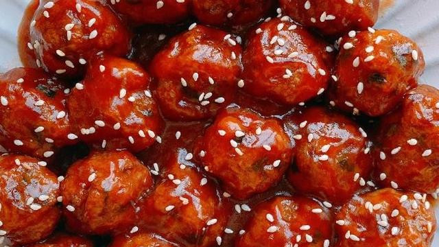 家常糖醋丸子：外酥里嫩，酸甜诱人的美味秘诀