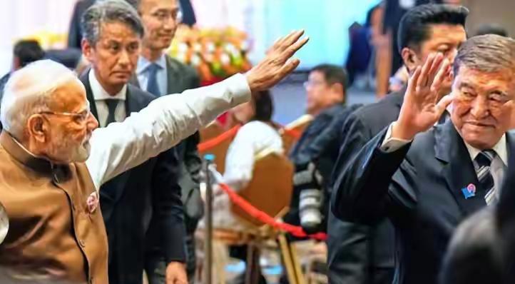 印度总理莫迪虽然来了中国，但他并不出席九三阅兵仪式。
印度总理莫迪来了中国，但他