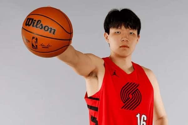 青岛队已完成对杨瀚森的预注册，这意味着即便他新赛季奔赴NBA开拓者队，未来若回C