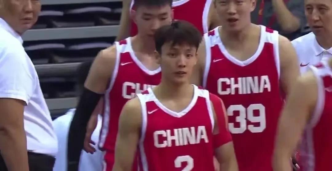 北京时间7月29日男篮热身赛南京站，中国男篮75：72险胜波黑，迎来四连胜，这场