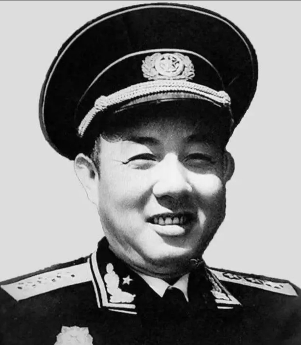 1957年一天，开国上将苏振华从基层调研回家，与妻子孟玮因小事吵了几句，谁知孟玮