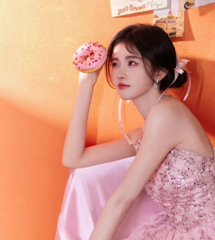 美腿玉足鞠婧祎，你喜欢吗