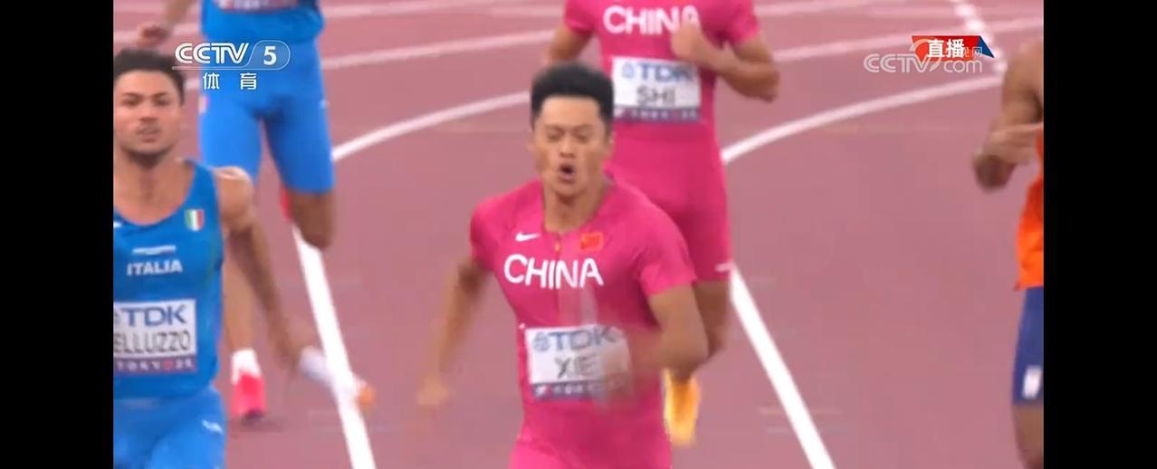 中国男子4×100米接力赛为什么没有进入决赛？
第一，三四棒交接不够流畅自然，出
