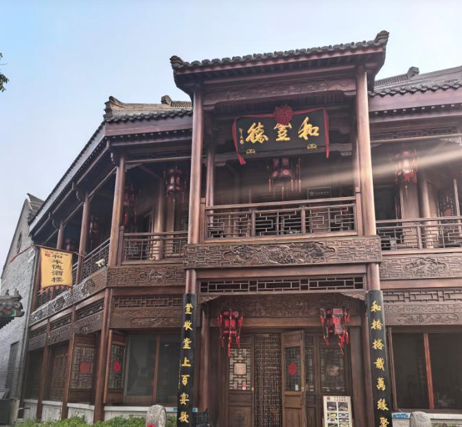 都说旅游景区是“一锤子”买卖，难道是真的不需要熟客么？不见得吧？
假如所有的景区