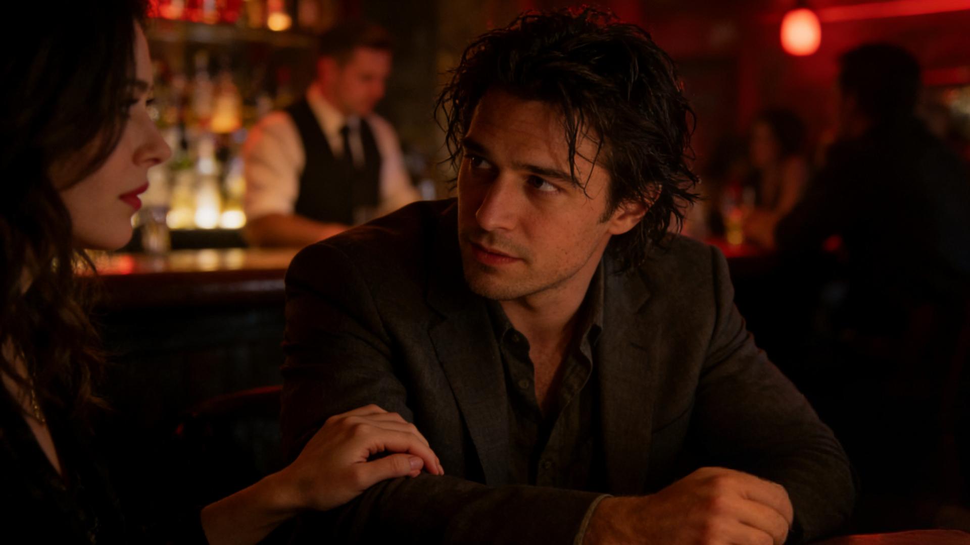 男命日坐偏财，再见正财混杂者，必主风流外遇