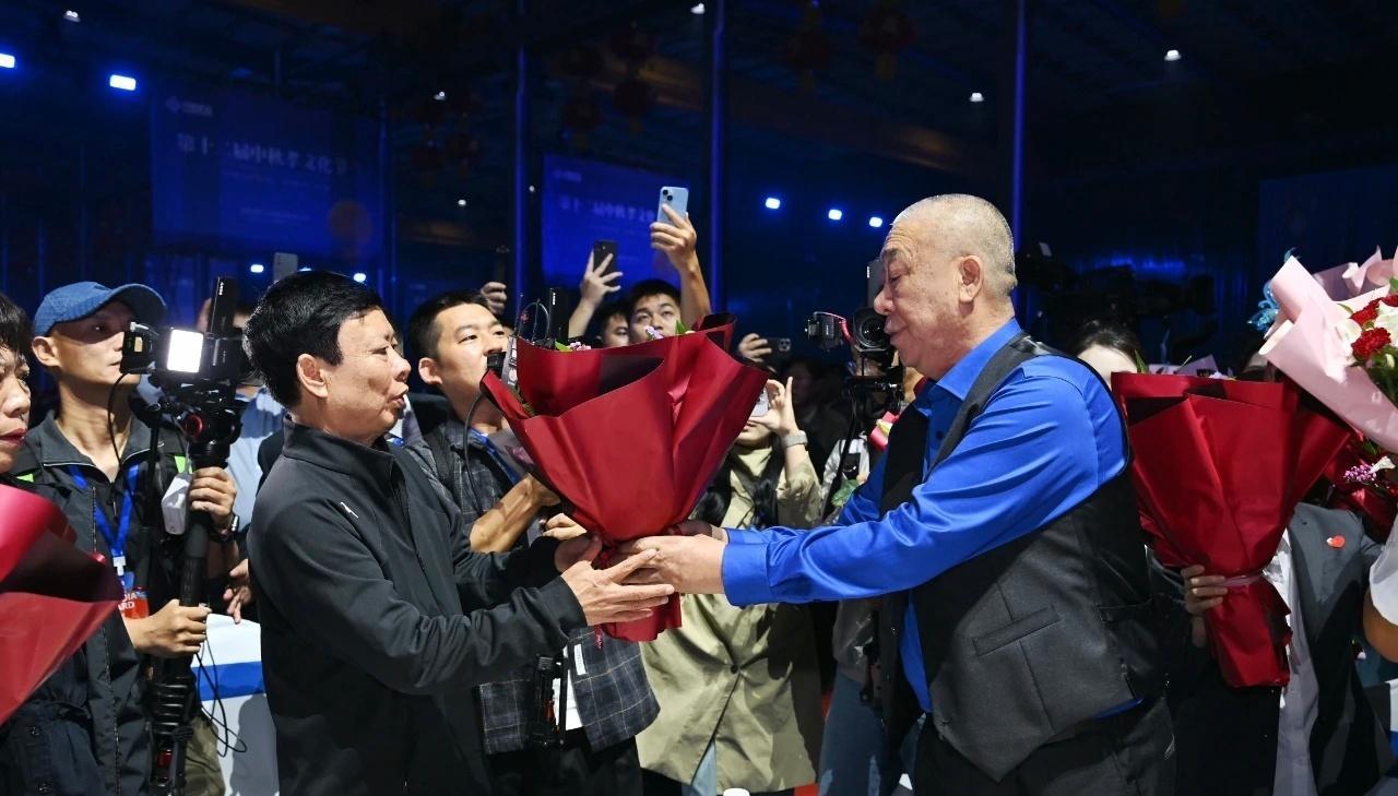 一言不和就发钱的崔培军崔总，双节来临之时又任性了，10月4月和5日连续两天举办中