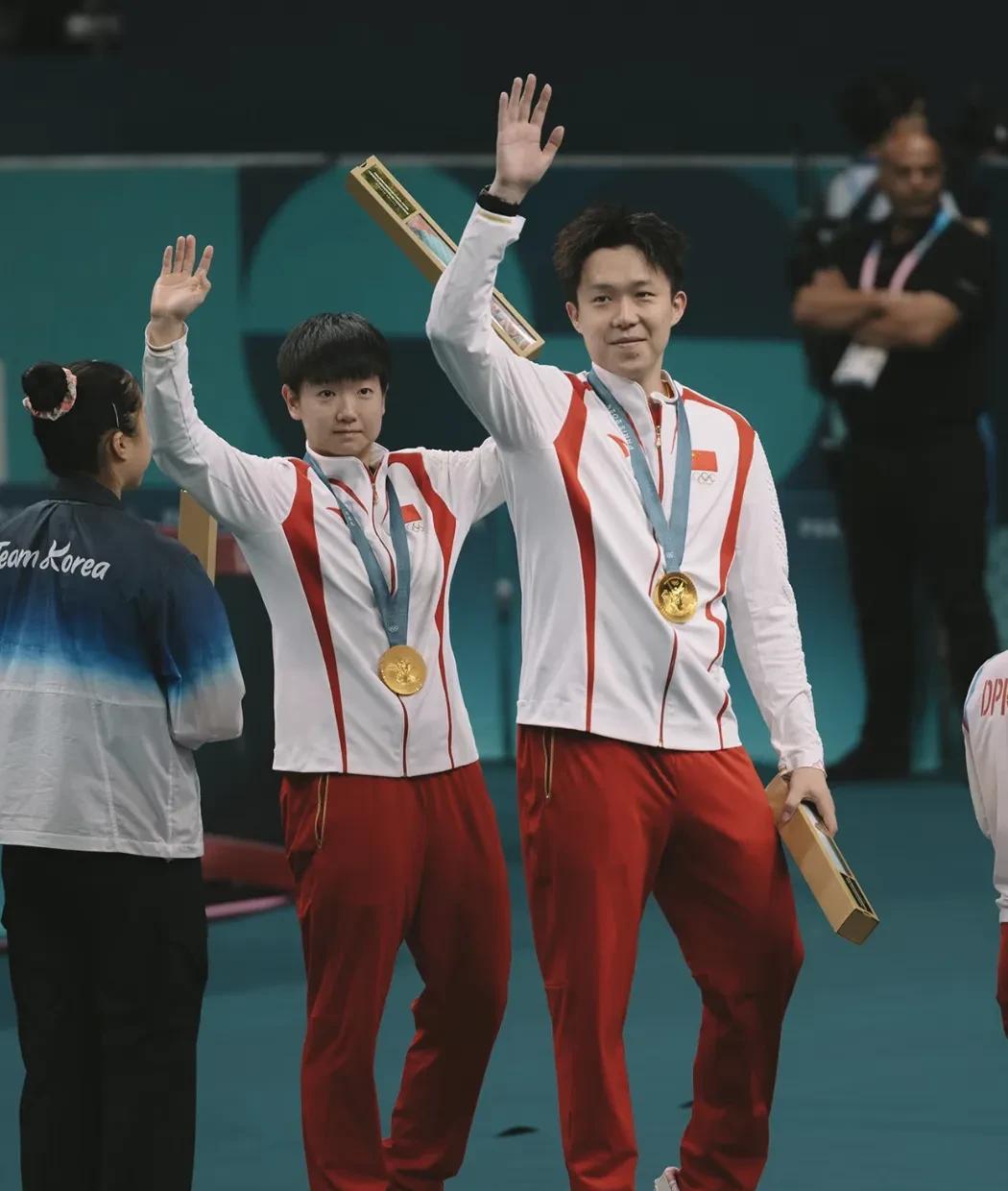 很多网友的感觉是我感觉一代不如一代了。孙颖莎和王曼昱在十五六岁的时候就会打削球，