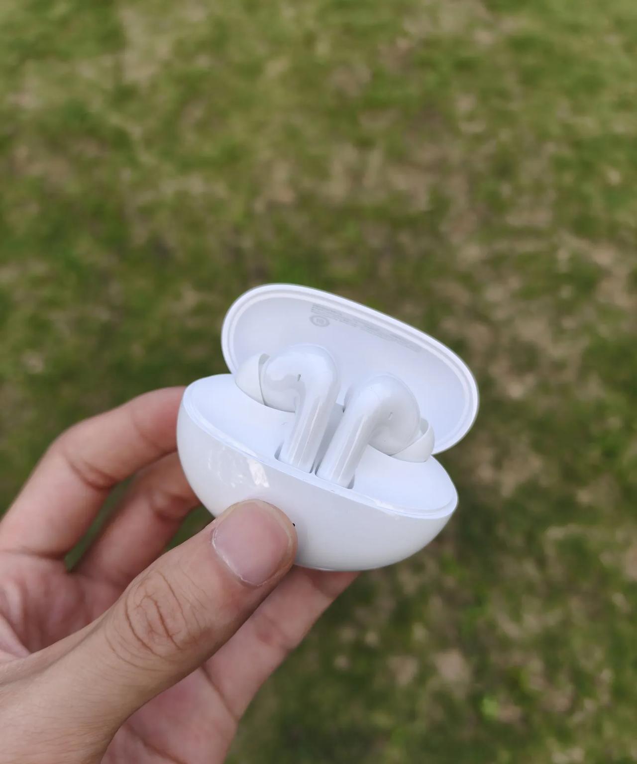 分享一个我选耳机最看重的一点，不是音质，也不是降噪，而是双设备连接！现在是一分价