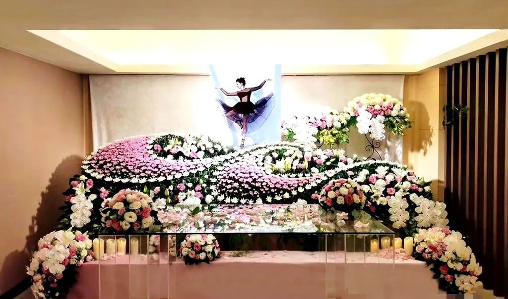 辛龙复出赚钱养娃











天呐！你们知道吗？辛龙要复出了！为了女儿