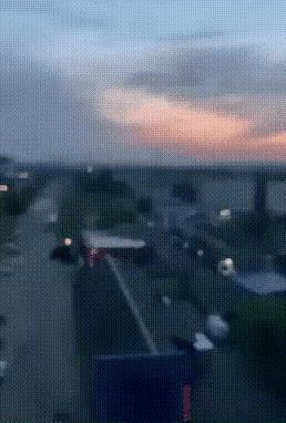 大鹅报复了，为什么总觉得不够，皮软！
大家都知道大鹅要报复
但报复的目的是让对方