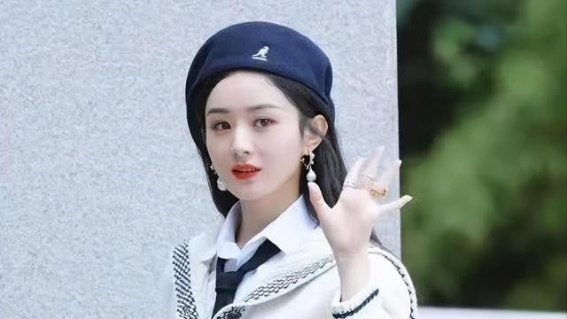 赵丽颖自从去年拿了几个奖后，她演技好，口碑好的印象，就深刻留在了观众脑子里