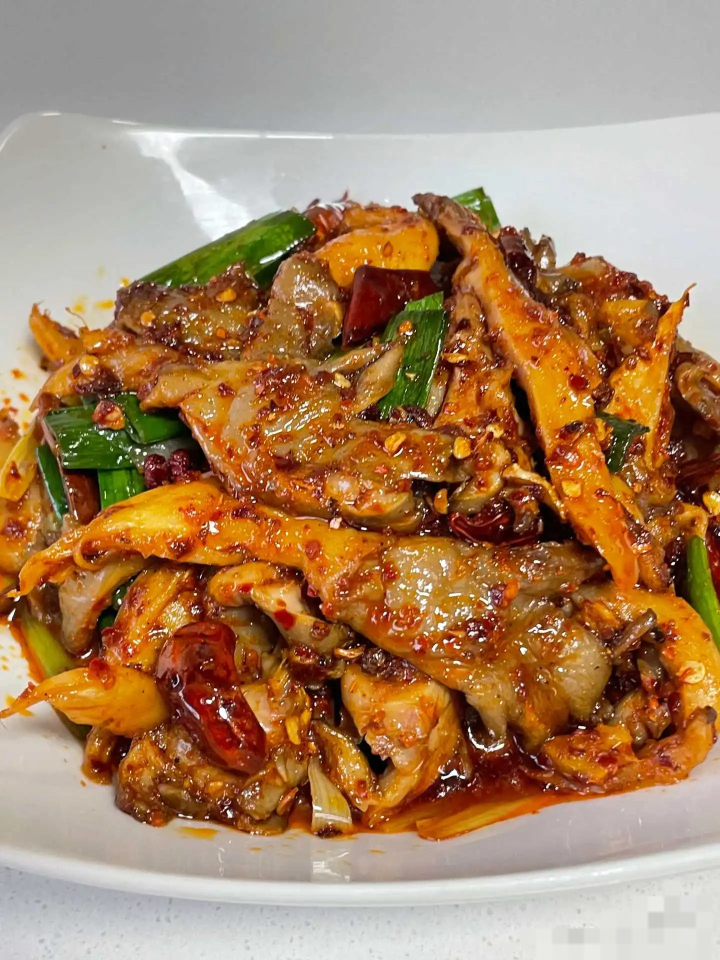 不知道叫什么菜，就是好吃
在一个朋友家吃的，人太多，没好意思问😂