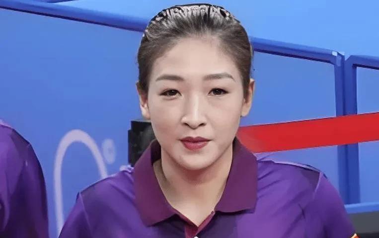 小枣快刀斩乱麻，这才是宝刀未老
33岁的国乒老将刘诗雯已经淡出国家队，但为了参加
