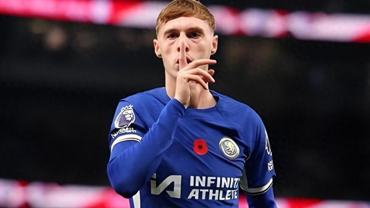 帕尔默越来越红，其女友求婚想套住这位未来超级巨星