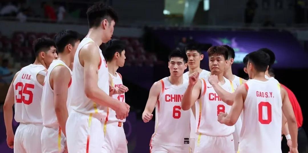 这几点才是中国队之所以强的真正原因！
第一点我们有基本功了，这支中国男篮可以看到
