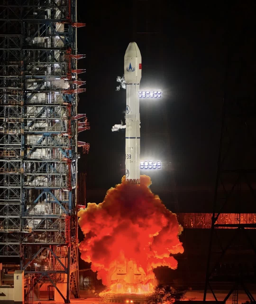 2025年5月29日凌晨1时31分，我国在西昌卫星发射中心用长征三号乙运载火箭，