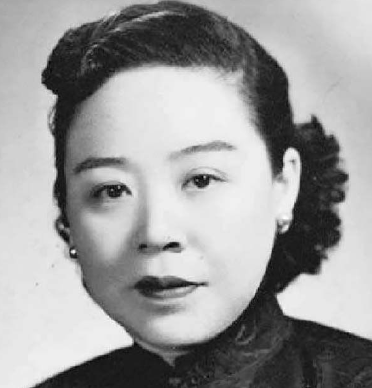 1930年，副官看白崇禧寂寞难耐，把未婚妻王氏送来伺候白崇禧！可没想到，王氏伺候