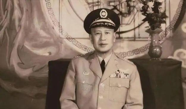 “这事交给我处理。”1931年，军阀白崇禧竟与副官的未婚妻私通，并生下一子。白崇