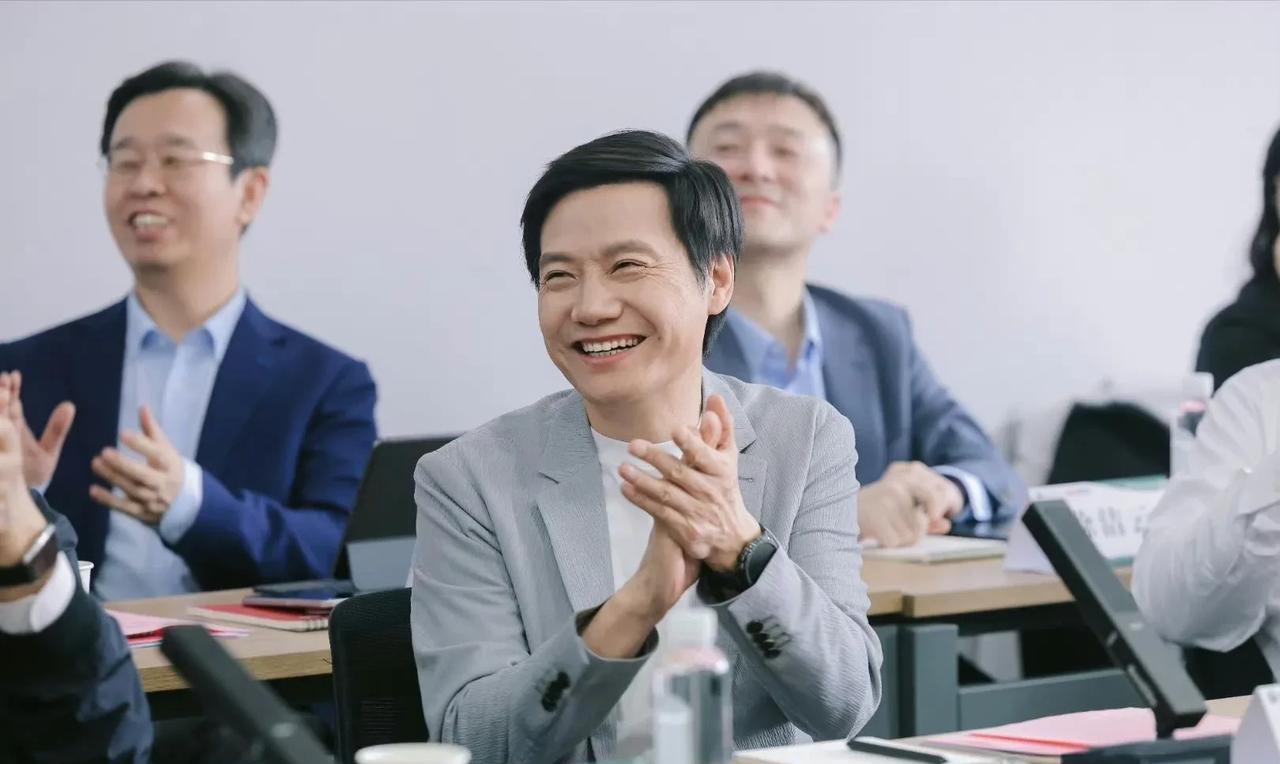 对于这10位学生来说，这是真真切切的奖励和鼓舞！有可能影响他们的一生。