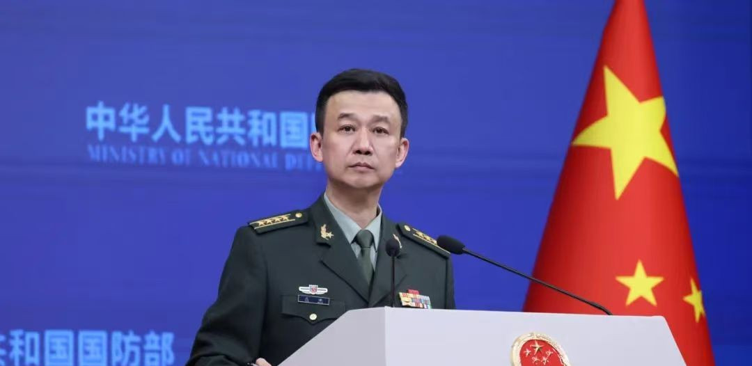 菲律宾非法登礁中方警告











深夜里，中方突然发出一声炸雷般的警
