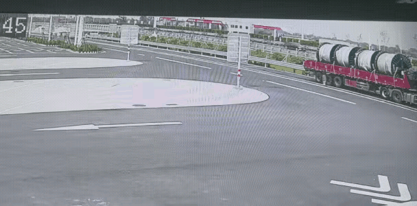 特斯拉离奇“自杀”迷案

这辆特斯拉莫不是吃错药了，否则怎么也理解不了它的几