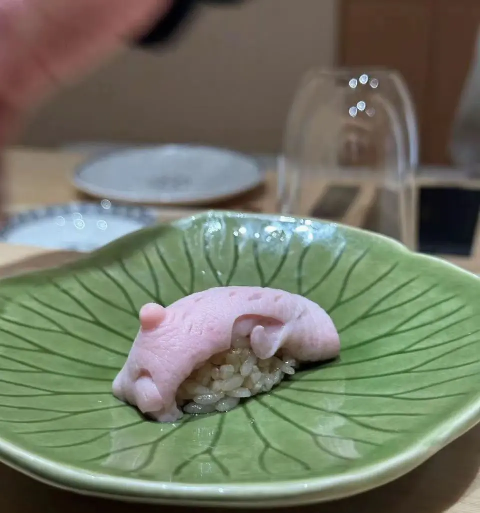 第一次来广东，他们说这个是猪脚饭
