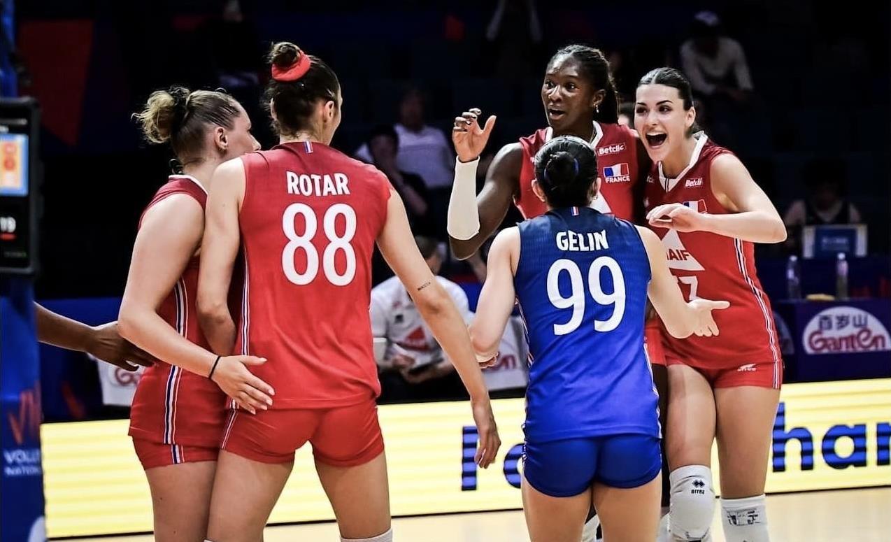 法国队4局送31分
北京站，法国女排3-1比利时女排（25-22 13-25 2