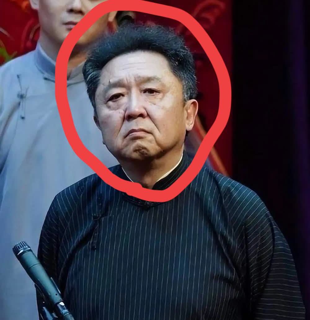 我大胆猜测
于谦老师要哭晕在厕所里了
原因很简单，他一觉睡起来发现老郭居然单