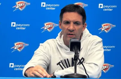 NBA常规赛，雷霆以121-92战胜湖人。
本场比赛过后，雷霆取得了一波四连胜，