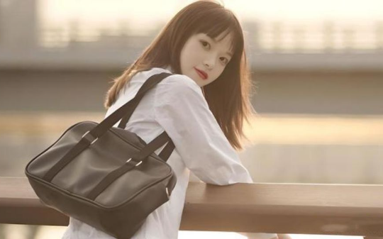 五十大寿那日，老公和儿子替我热烈张罗，京城豪门却来了人，说是我前夫，我是真千金