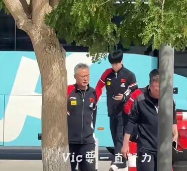 秦志戩在多哈跟训，球迷们还是希望马龙进行现场指导，与现有球员都交过手，新任主席王