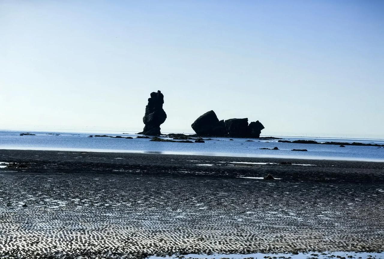 东戴河边问碧海，向阳而立仙门在。