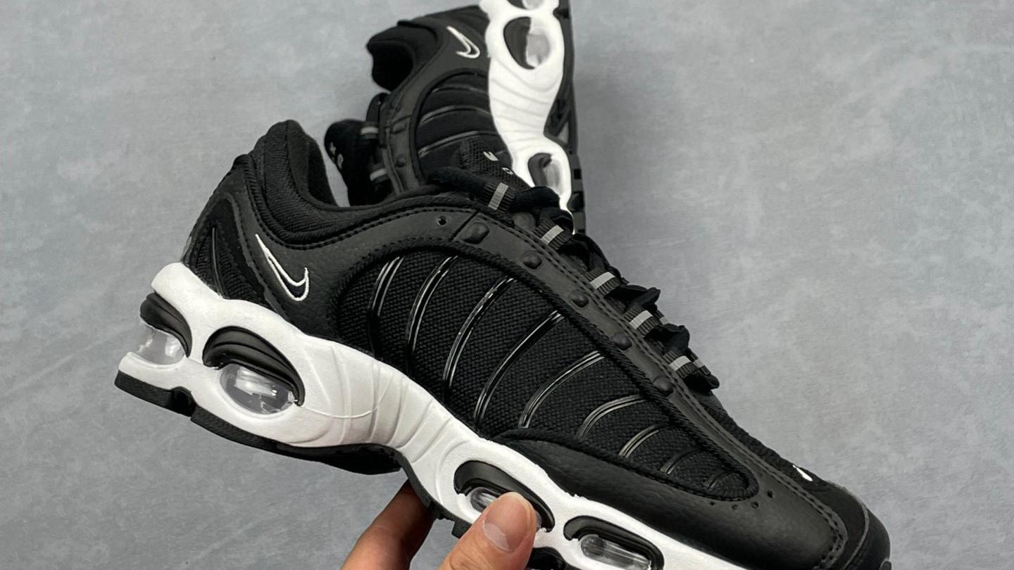 耐克Nike Air Max Tailwind IV运动鞋