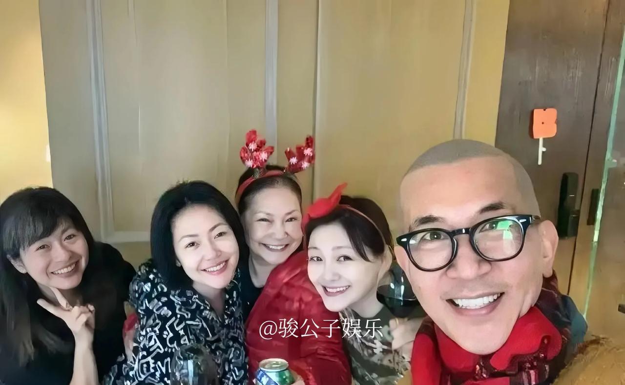 大S的遗产分配问题，从法律角度来看简单，但在实际操作上却颇为复杂。
大S的遗产主