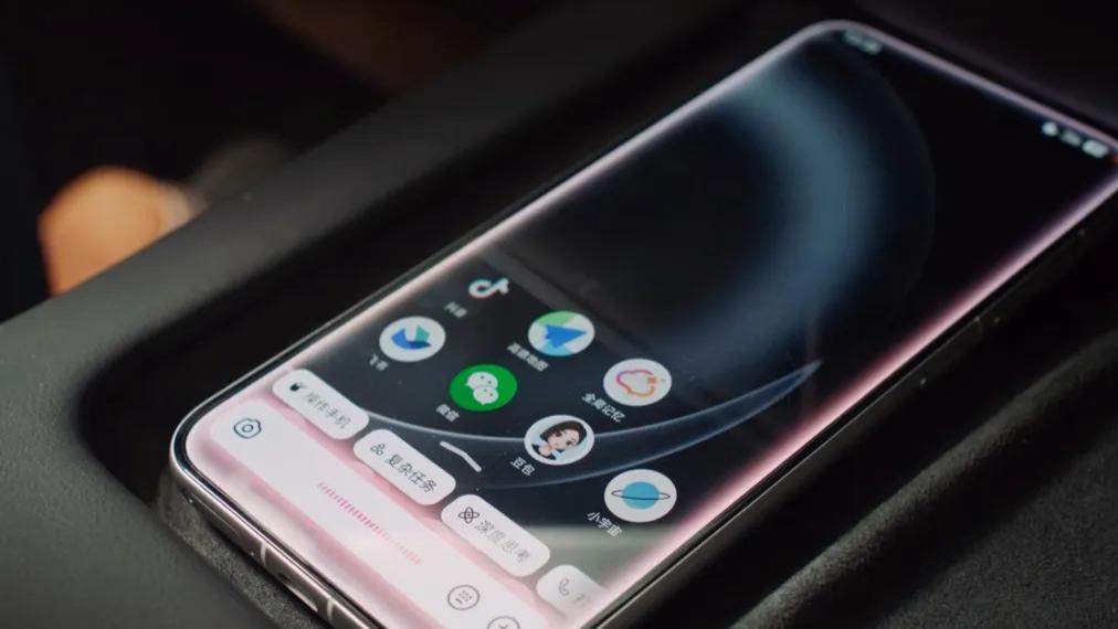 豆包AI手机的“技术合伙人”，瑞声科技构筑AI手机+AI眼镜核心交互底座