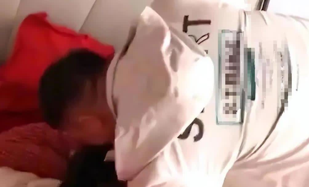 山西运城有个男子叫谭某，在培训机构当管理人员。
他看女学生任某单纯没经验，就假