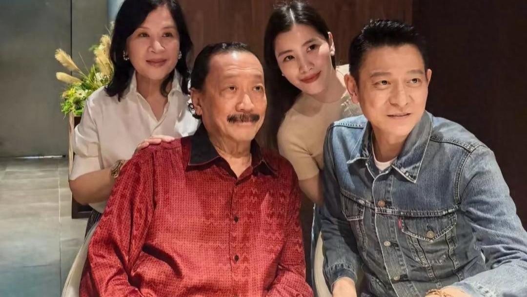 刘德华陪妻回娘家，富豪舅舅设豪华宴席招待，一场饭局里的利益剧本