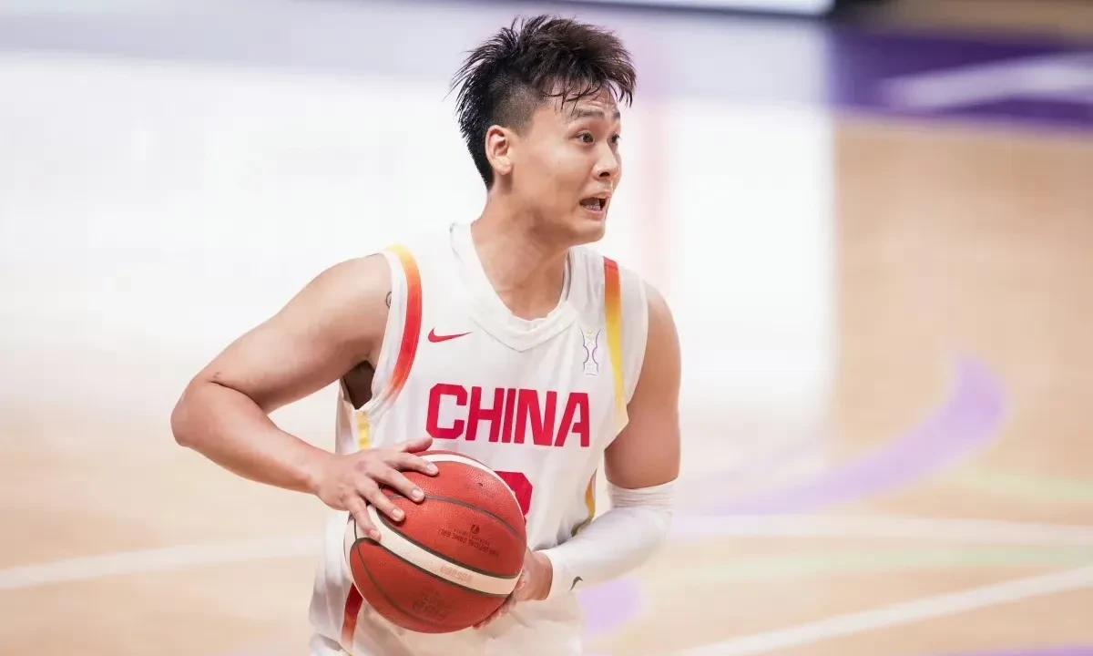 状态神勇，队长赵睿连突带投，帮助中国男篮稳住局面
第三节沙特男篮追分迅猛，中国男
