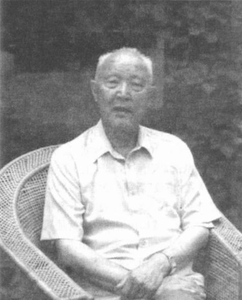 [中国赞]1960年，第63军军长傅崇碧在定期身体检查中，不幸被查出肾癌，为了身