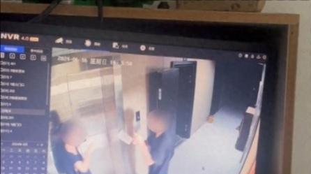 “不死刑不足以平民愤！”2024年，浙江一 19 岁男孩入室抢劫，36 岁母亲为